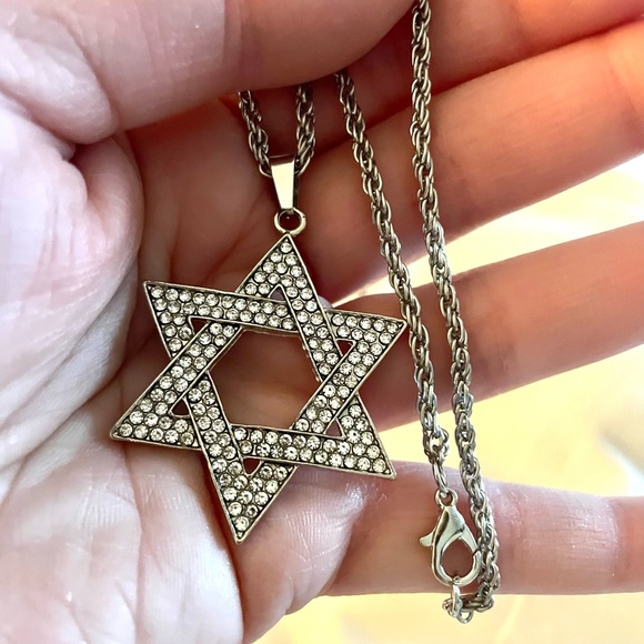 Cubic Zirconia Star Of David Necklace - Picture 5 of 7